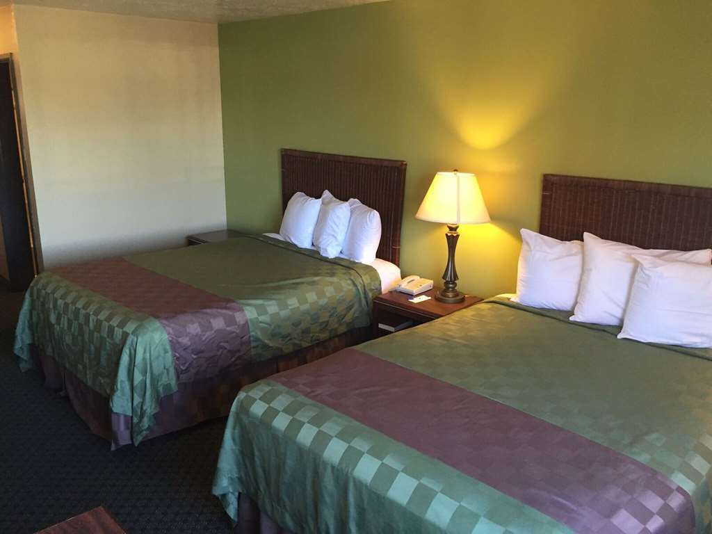 Capital Inn & Suites Salem Room photo